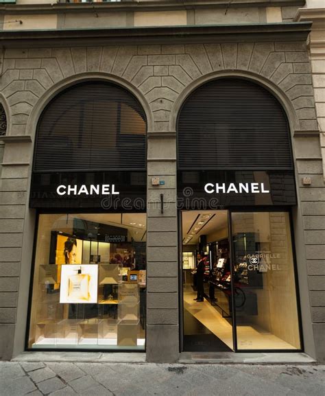 chanel outlet in italy.